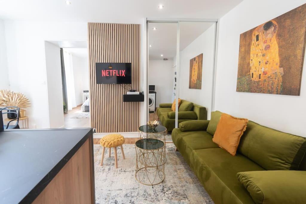 Parisian & Chic Appartement -15 Min From Paris Center อีวรี-ซูร์-แซ็น ภายนอก รูปภาพ